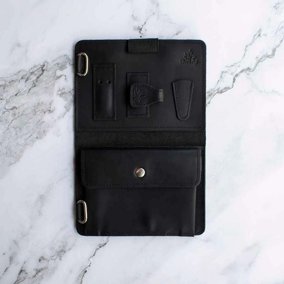 Utstyrsmappe UTEN innhold– oppbevaring for strikkeverktøy – passer ordinær og jumbo perm - Strikkeredet Design - 