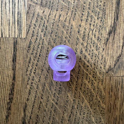 Vaierlåser / snorstoppere – praktisk lås til maskevaiere og andre snorer - Strikkeredet Design - Annet strikketilbehør