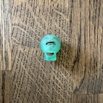 Vaierlåser / snorstoppere – praktisk lås til maskevaiere og andre snorer - Strikkeredet Design - Annet strikketilbehør